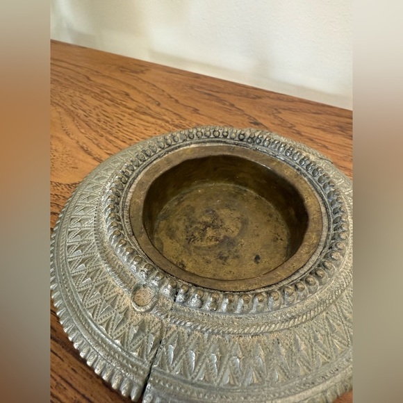 ANTIQUE AFRICAN OMANI BRONZE SLAVE BRACELET ANKLET REPURPOSED ASHTRAY - Picture 5 of 9